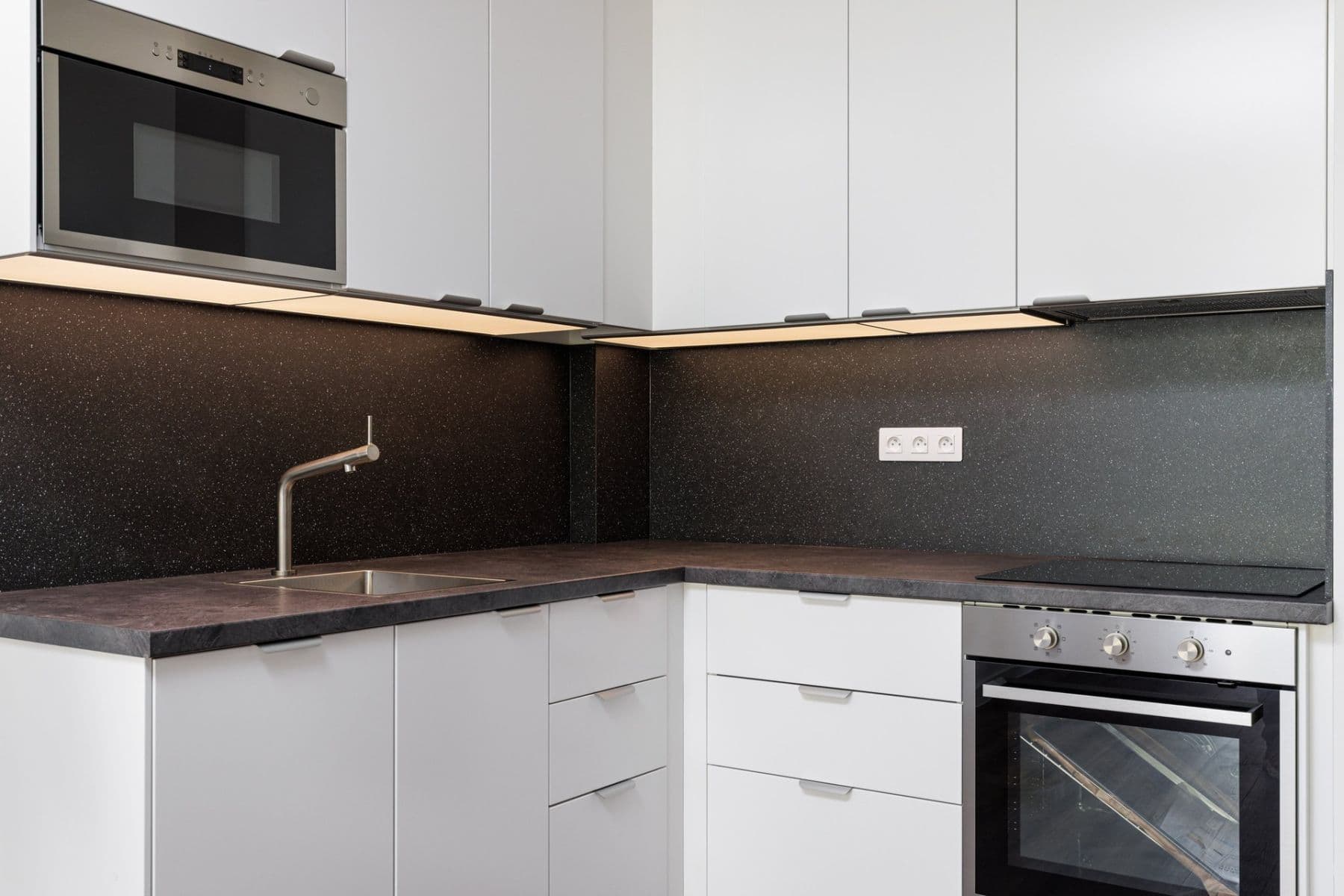 Pronájem bytu 2+kk 50 m², V domově, Praha, Praha Pronájem bytu 2+kk 50 m², V domově, Praha, Praha