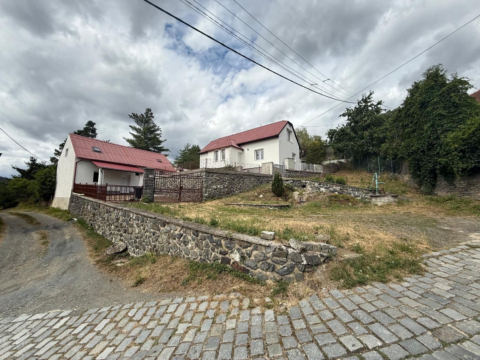 Prodej domu 300 m², pozemek 902 m², Na Ovčičkách, Hradištko, Středočeský kraj Prodej domu 300 m², pozemek 902 m², Na Ovčičkách, Hradištko, Středočeský kraj