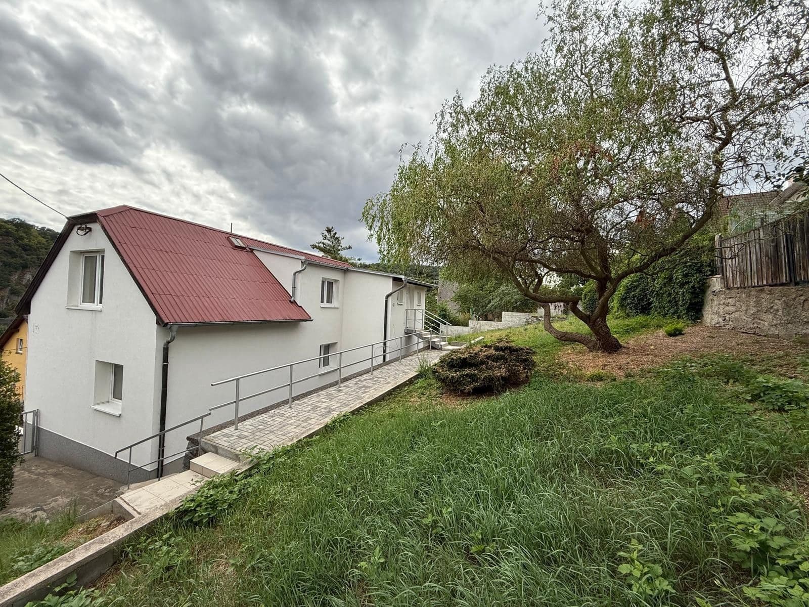 Prodej domu 300 m², pozemek 902 m², Na Ovčičkách, Hradištko, Středočeský kraj Prodej domu 300 m², pozemek 902 m², Na Ovčičkách, Hradištko, Středočeský kraj