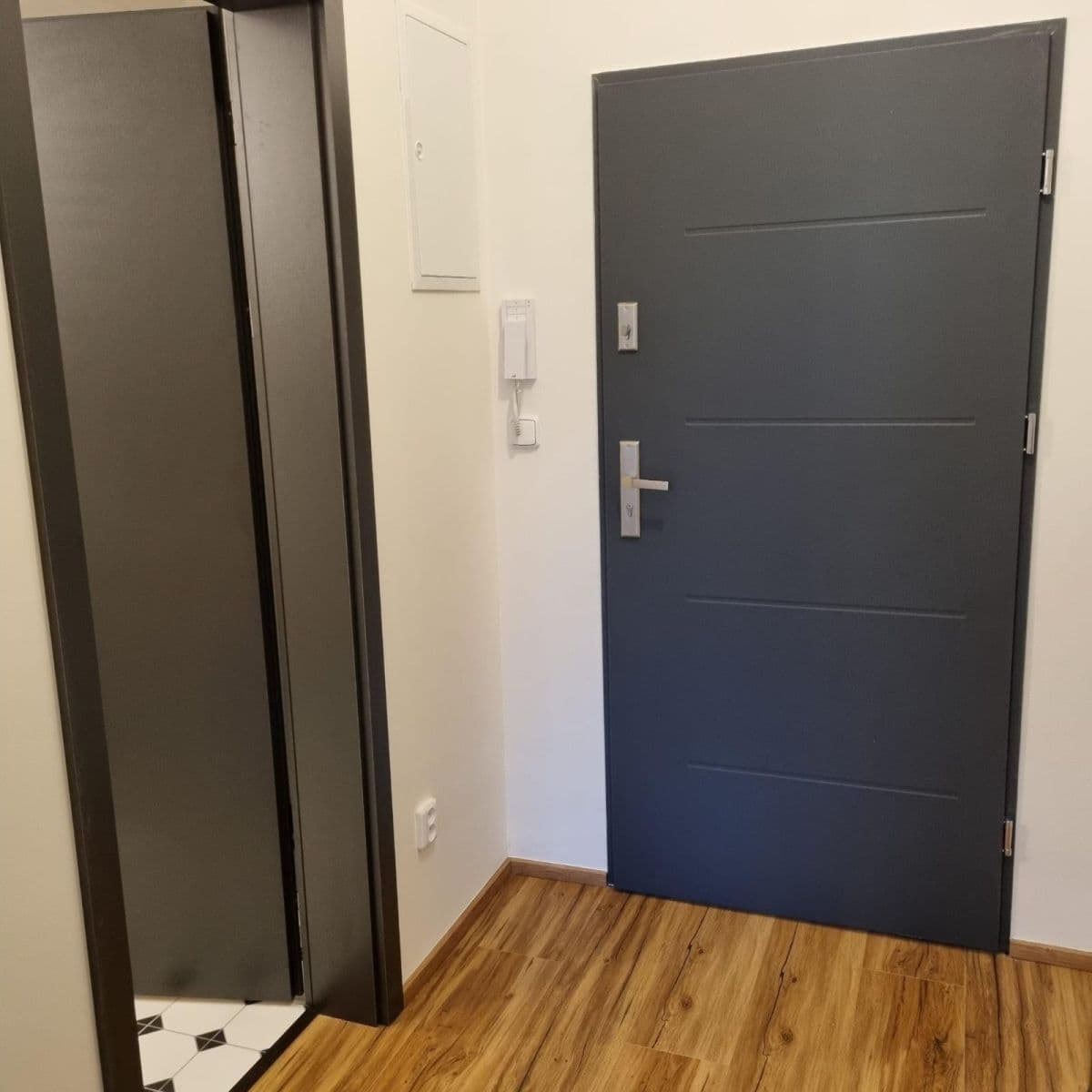 Pronájem bytu 1+kk 34 m², V Pitkovičkách, Praha, Praha Pronájem bytu 1+kk 34 m², V Pitkovičkách, Praha, Praha