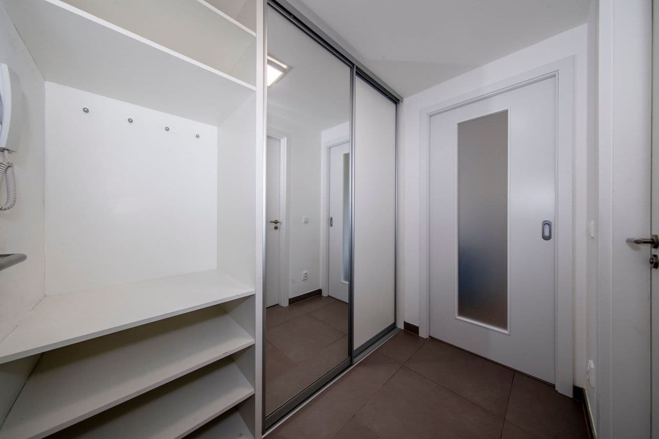 Pronájem bytu 2+kk 47 m², Hartigova, Praha, Praha Pronájem bytu 2+kk 47 m², Hartigova, Praha, Praha