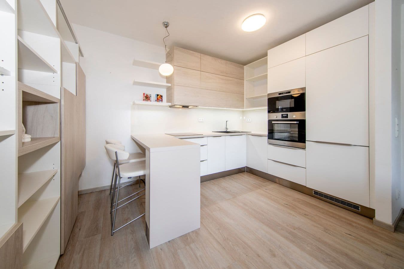Pronájem bytu 2+kk 47 m², Hartigova, Praha, Praha Pronájem bytu 2+kk 47 m², Hartigova, Praha, Praha