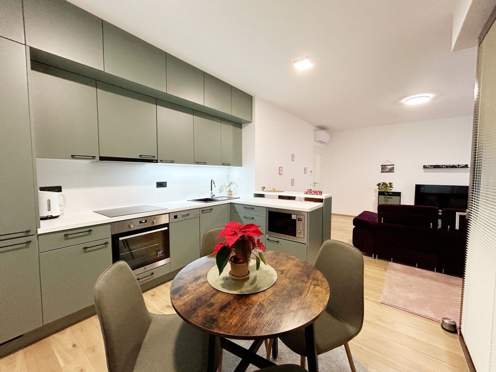 Pronájem bytu 2+kk 59 m², Sokolova, Praha, Praha Pronájem bytu 2+kk 59 m², Sokolova, Praha, Praha