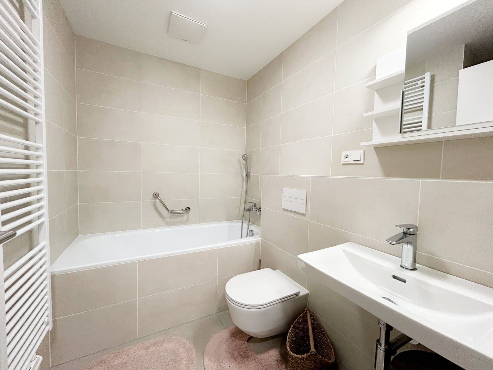 Pronájem bytu 2+kk 59 m², Sokolova, Praha, Praha Pronájem bytu 2+kk 59 m², Sokolova, Praha, Praha