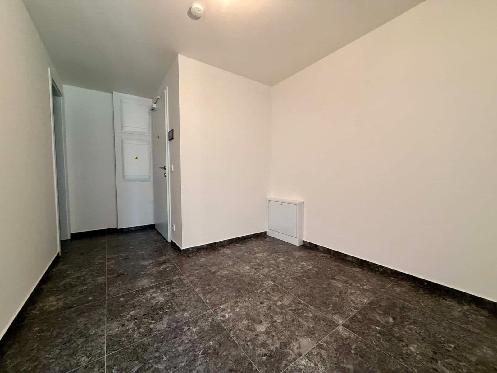Prodej bytu 2+kk 100 m², Československého exilu, Praha, Praha Prodej bytu 2+kk 100 m², Československého exilu, Praha, Praha