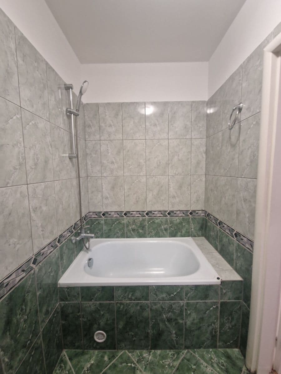 Pronájem bytu 2+1 57 m², Plzeňská, Praha, Praha Pronájem bytu 2+1 57 m², Plzeňská, Praha, Praha