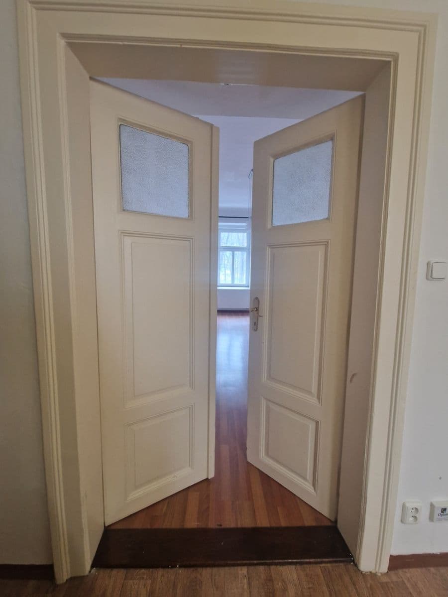 Pronájem bytu 2+1 57 m², Plzeňská, Praha, Praha Pronájem bytu 2+1 57 m², Plzeňská, Praha, Praha