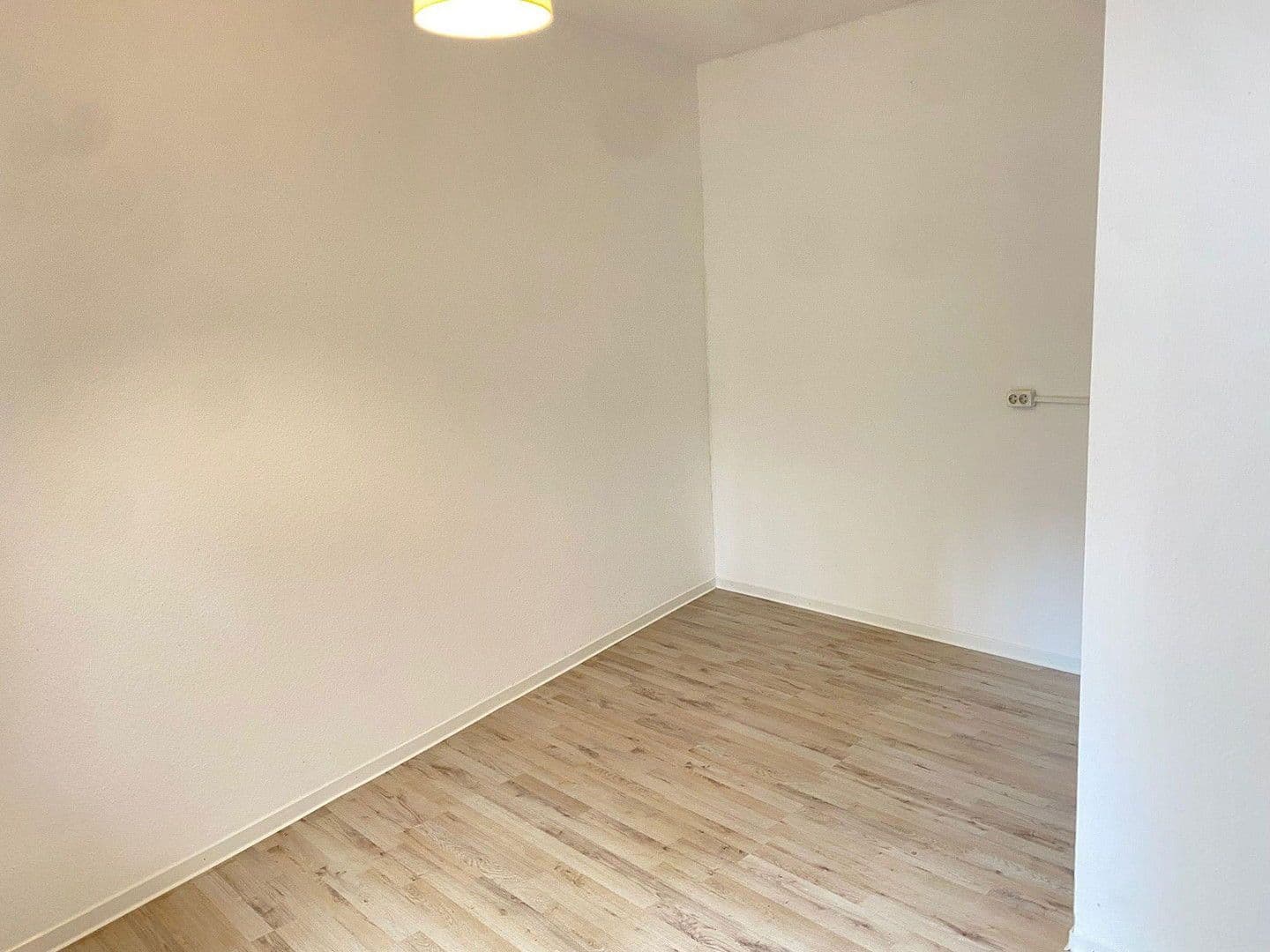 Pronájem bytu 2+1 60 m², Schiffweilerstrasse 33, Ottweiler, Země Sársko Pronájem bytu 2+1 60 m², Schiffweilerstrasse 33, Ottweiler, Země Sársko