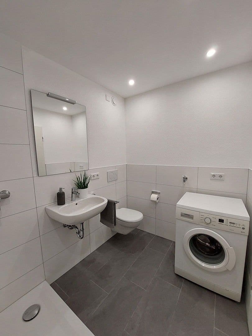 Pronájem bytu 1+kk 38 m², Renningen, Bádensko-Württembersko Pronájem bytu 1+kk 38 m², Renningen, Bádensko-Württembersko