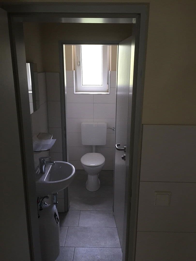 Pronájem nebytového prostoru 90 m², Argelanderstraße 150, Bonn, Severní Porýní-Vestfálsko Pronájem nebytového prostoru 90 m², Argelanderstraße 150, Bonn, Severní Porýní-Vestfálsko