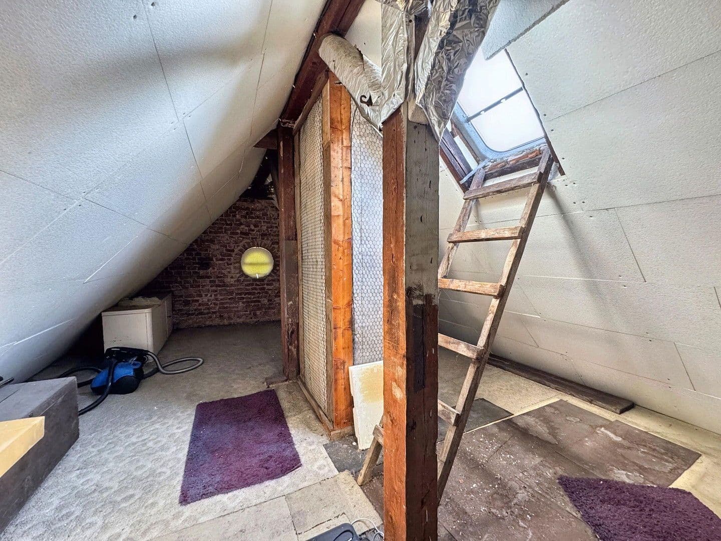 Prodej domu 202 m², pozemek 458 m², Kassel, Hessen Prodej domu 202 m², pozemek 458 m², Kassel, Hessen