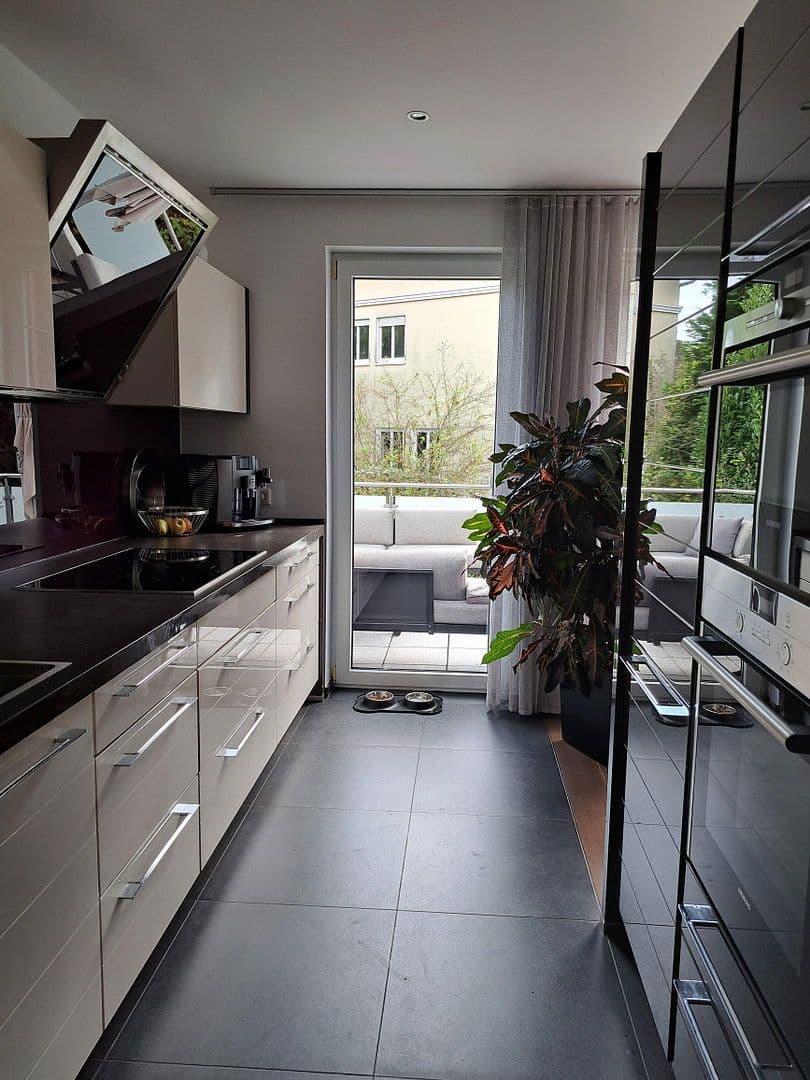 Prodej bytu 4+1 109 m², Neukronenberger Str. 59, Leverkusen, Severní Porýní-Vestfálsko Prodej bytu 4+1 109 m², Neukronenberger Str. 59, Leverkusen, Severní Porýní-Vestfálsko