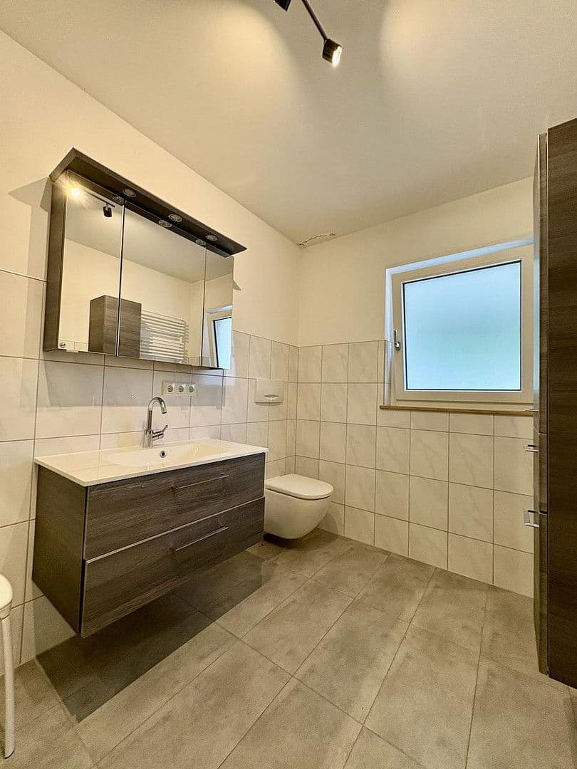 Prodej domu 203 m², pozemek 540 m², Markgröningen, Bádensko-Württembersko Prodej domu 203 m², pozemek 540 m², Markgröningen, Bádensko-Württembersko