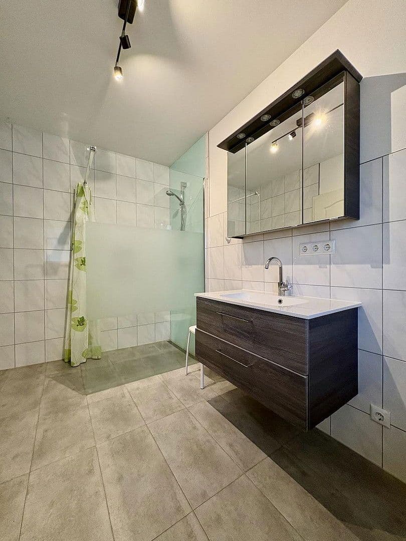 Prodej domu 203 m², pozemek 540 m², Markgröningen, Bádensko-Württembersko Prodej domu 203 m², pozemek 540 m², Markgröningen, Bádensko-Württembersko