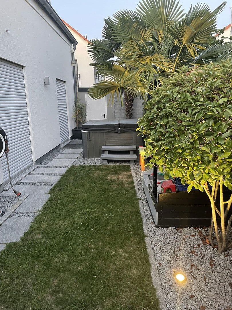 Prodej domu 130 m², pozemek 300 m², Römerberg, Porýní-Falc Prodej domu 130 m², pozemek 300 m², Römerberg, Porýní-Falc