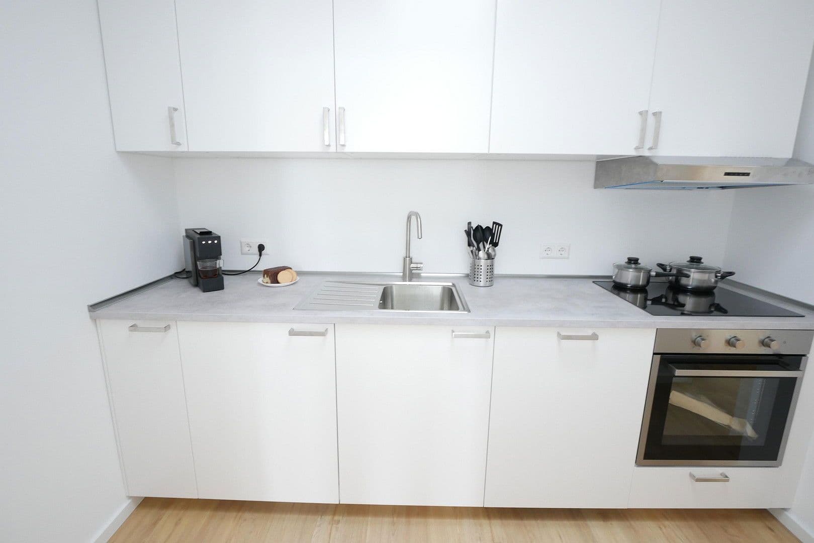 Pronájem bytu 20 m², Stuttgart, Bádensko-Württembersko Pronájem bytu 20 m², Stuttgart, Bádensko-Württembersko