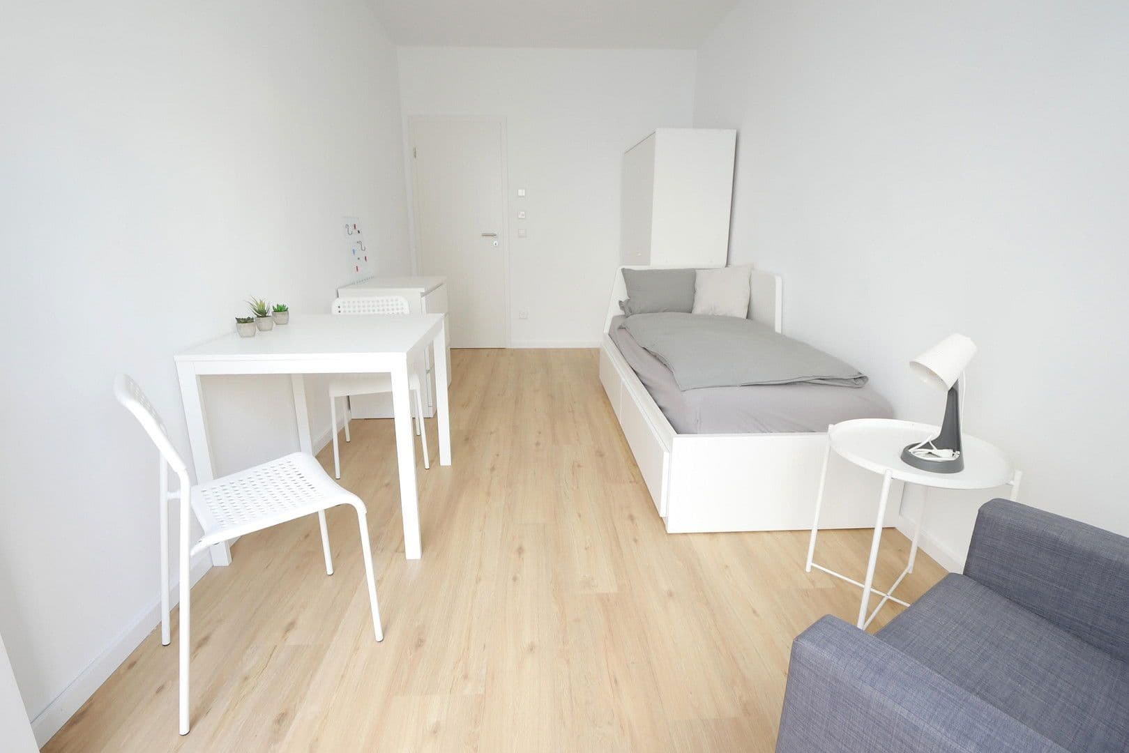 Pronájem bytu 20 m², Stuttgart, Bádensko-Württembersko Pronájem bytu 20 m², Stuttgart, Bádensko-Württembersko