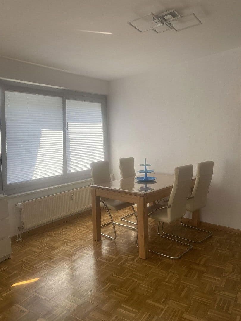 Pronájem bytu 2+kk 54 m², Pfarrer-Perabo-Platz 6, Frankfurt, Hessen Pronájem bytu 2+kk 54 m², Pfarrer-Perabo-Platz 6, Frankfurt, Hessen