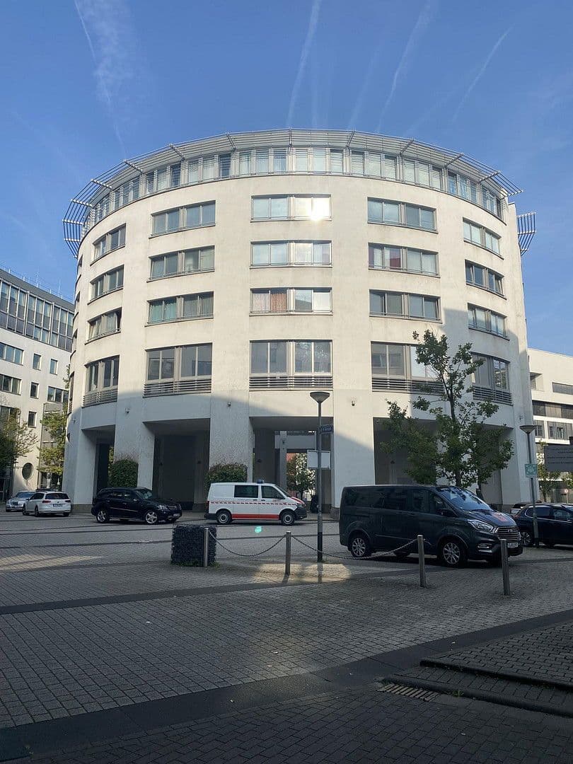 Pronájem bytu 2+kk 54 m², Pfarrer-Perabo-Platz 6, Frankfurt, Hessen Pronájem bytu 2+kk 54 m², Pfarrer-Perabo-Platz 6, Frankfurt, Hessen
