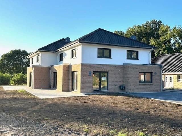 Prodej domu 133 m², pozemek 460 m², Wischhof 9 a, Düdenbüttel, Dolní Sasko Prodej domu 133 m², pozemek 460 m², Wischhof 9 a, Düdenbüttel, Dolní Sasko