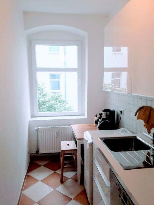 Pronájem bytu 1+1 40 m², Behmstraße 65, Berlin, Berlín Pronájem bytu 1+1 40 m², Behmstraße 65, Berlin, Berlín