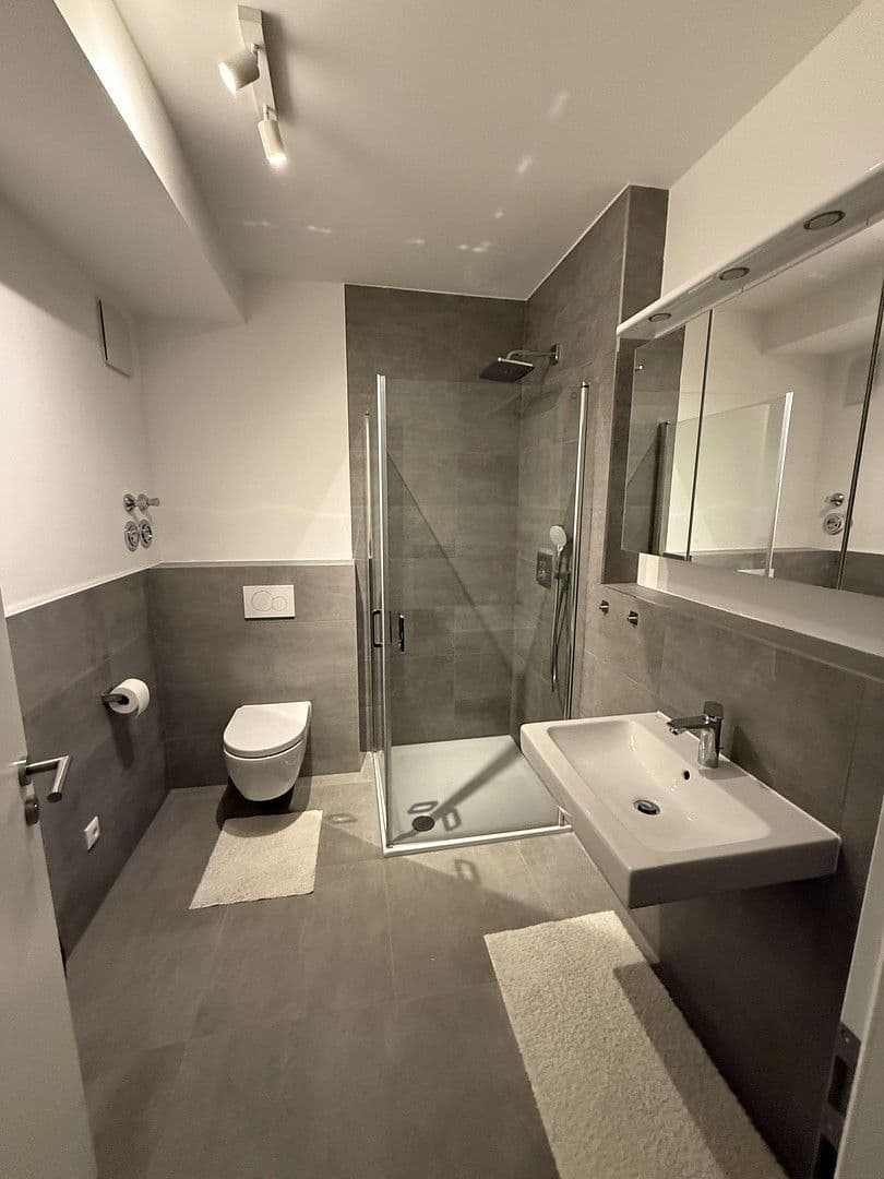 Pronájem bytu 1+kk 48 m², Schwalbacher Straße 47, Frankfurt, Hessen Pronájem bytu 1+kk 48 m², Schwalbacher Straße 47, Frankfurt, Hessen