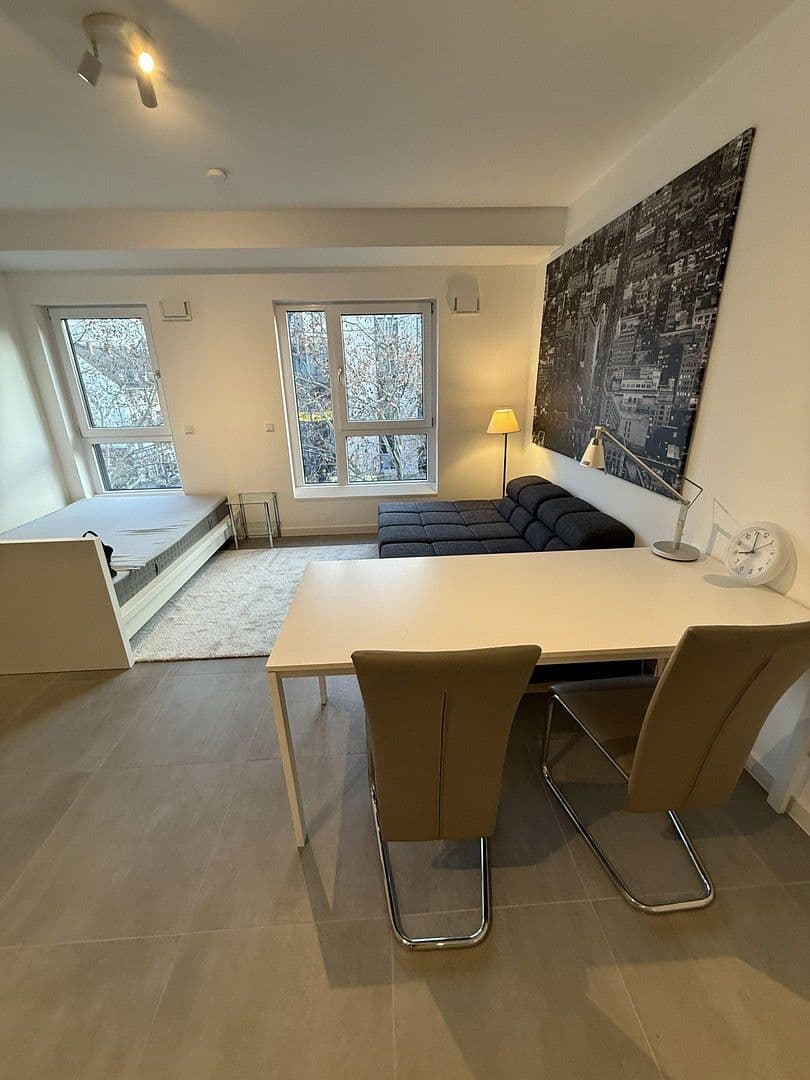 Pronájem bytu 1+kk 48 m², Schwalbacher Straße 47, Frankfurt, Hessen Pronájem bytu 1+kk 48 m², Schwalbacher Straße 47, Frankfurt, Hessen