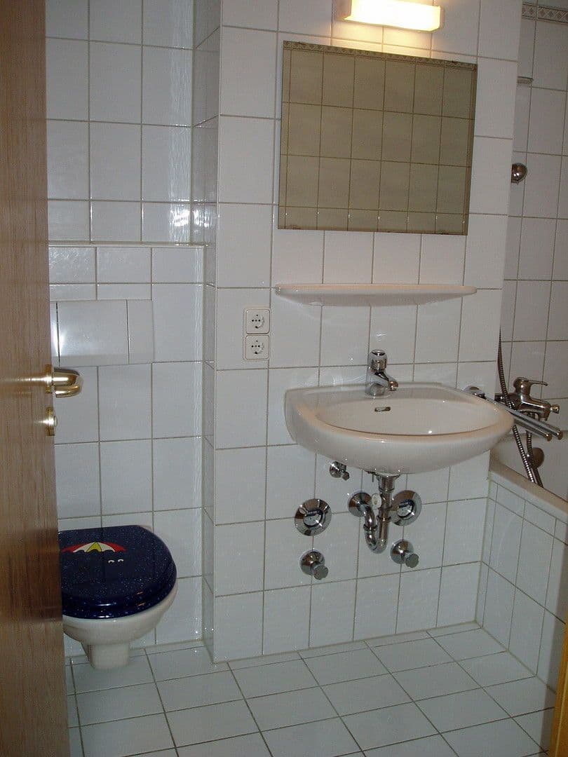 Pronájem bytu 2+1 48 m², Hildegardstrasse 16, Unterschleissheim, Bavorsko Pronájem bytu 2+1 48 m², Hildegardstrasse 16, Unterschleissheim, Bavorsko