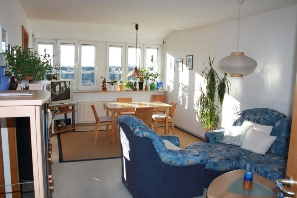 Pronájem bytu 2+1 48 m², Hildegardstrasse 16, Unterschleissheim, Bavorsko Pronájem bytu 2+1 48 m², Hildegardstrasse 16, Unterschleissheim, Bavorsko