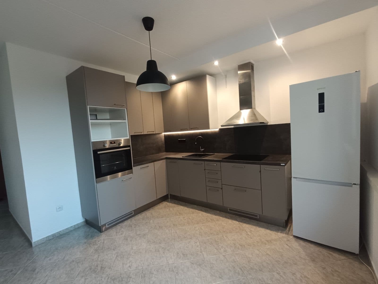 Prodej bytu 3+1 64 m², Táborská, Pelhřimov, Kraj Vysočina Prodej bytu 3+1 64 m², Táborská, Pelhřimov, Kraj Vysočina