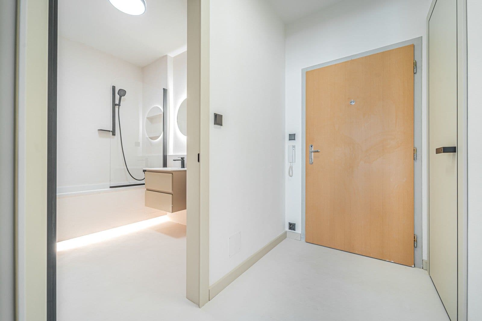 Pronájem bytu 2+kk 44 m², Berlínská, Praha, Praha Pronájem bytu 2+kk 44 m², Berlínská, Praha, Praha