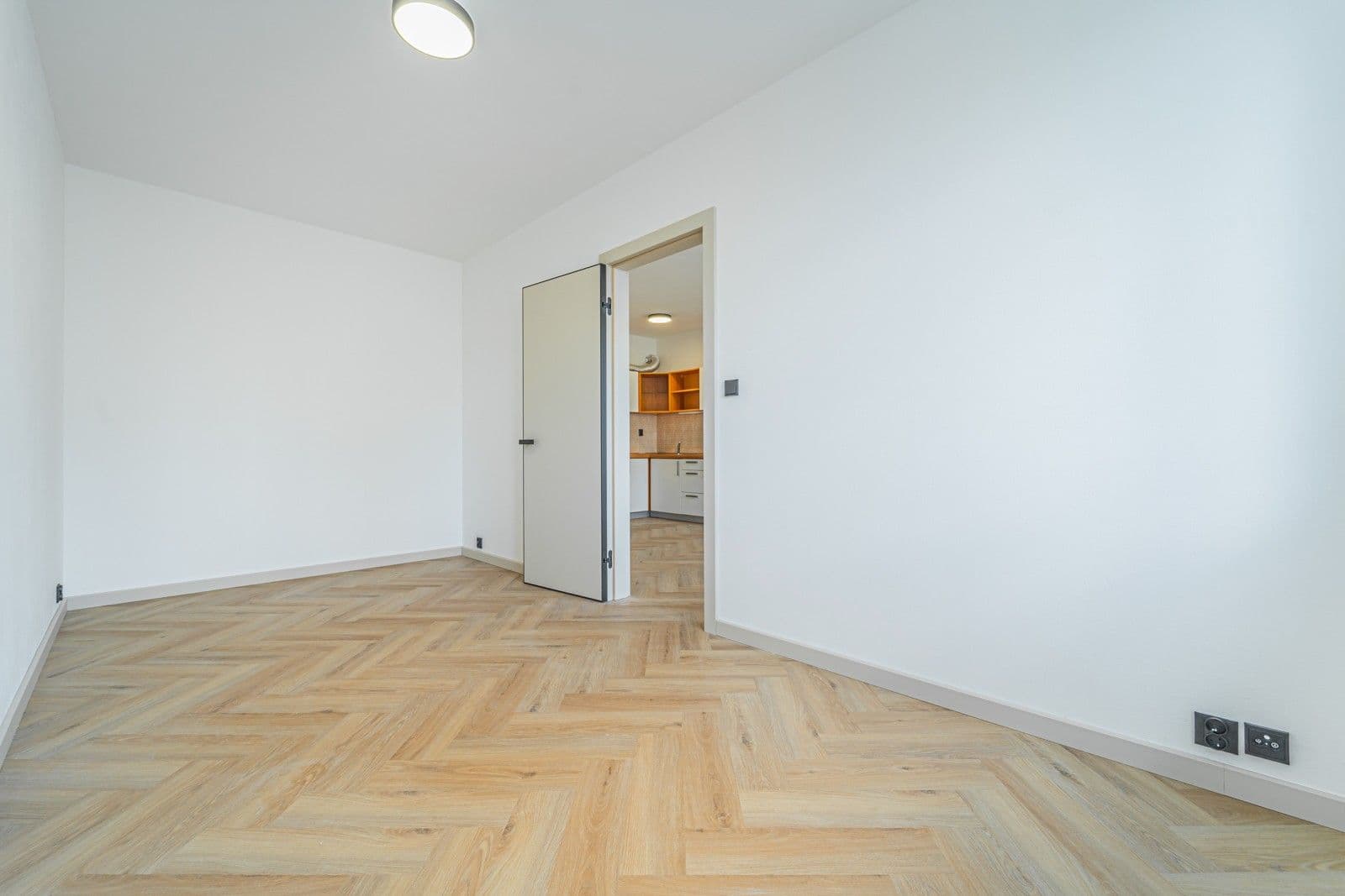 Pronájem bytu 2+kk 44 m², Berlínská, Praha, Praha Pronájem bytu 2+kk 44 m², Berlínská, Praha, Praha