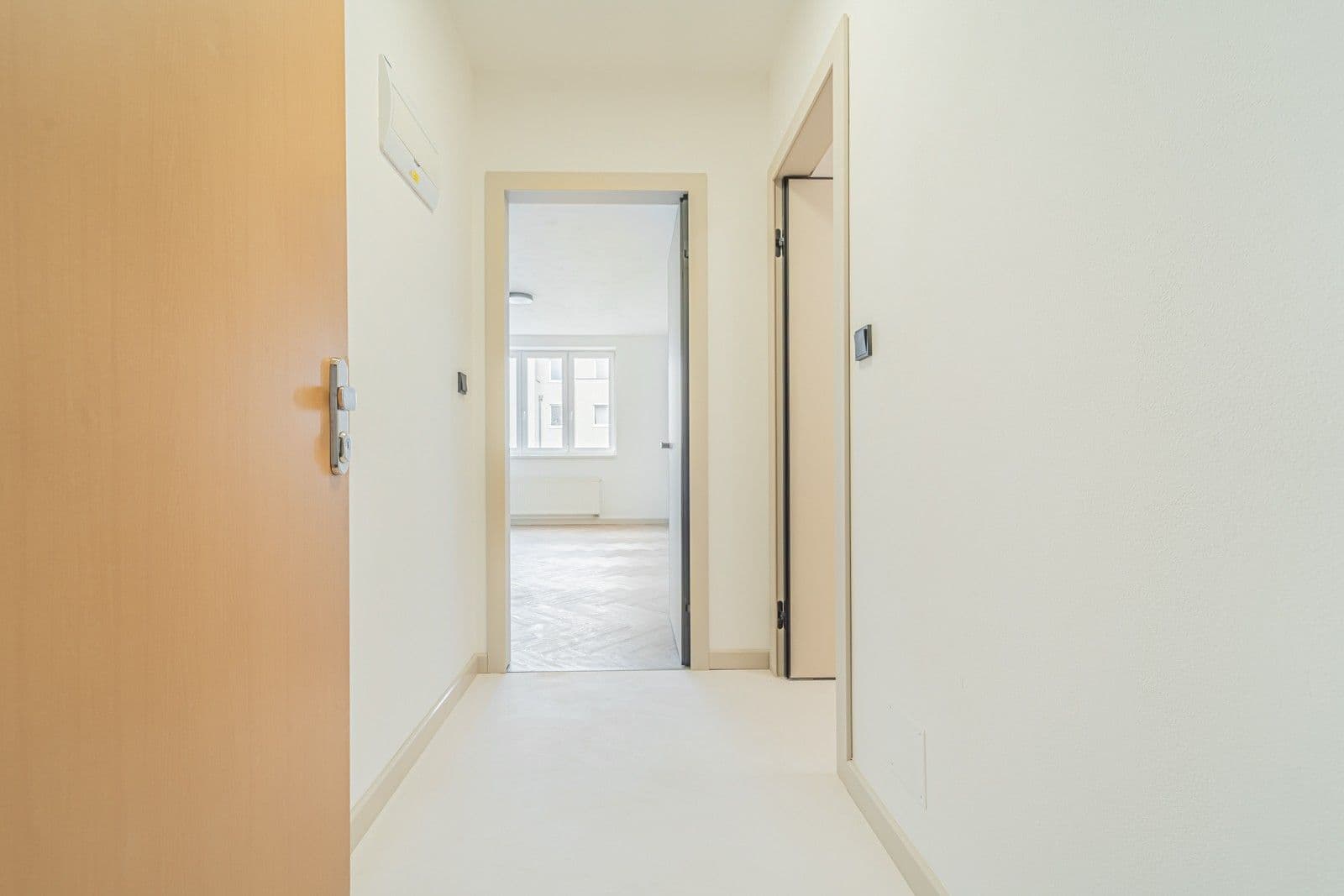 Pronájem bytu 2+kk 44 m², Berlínská, Praha, Praha Pronájem bytu 2+kk 44 m², Berlínská, Praha, Praha