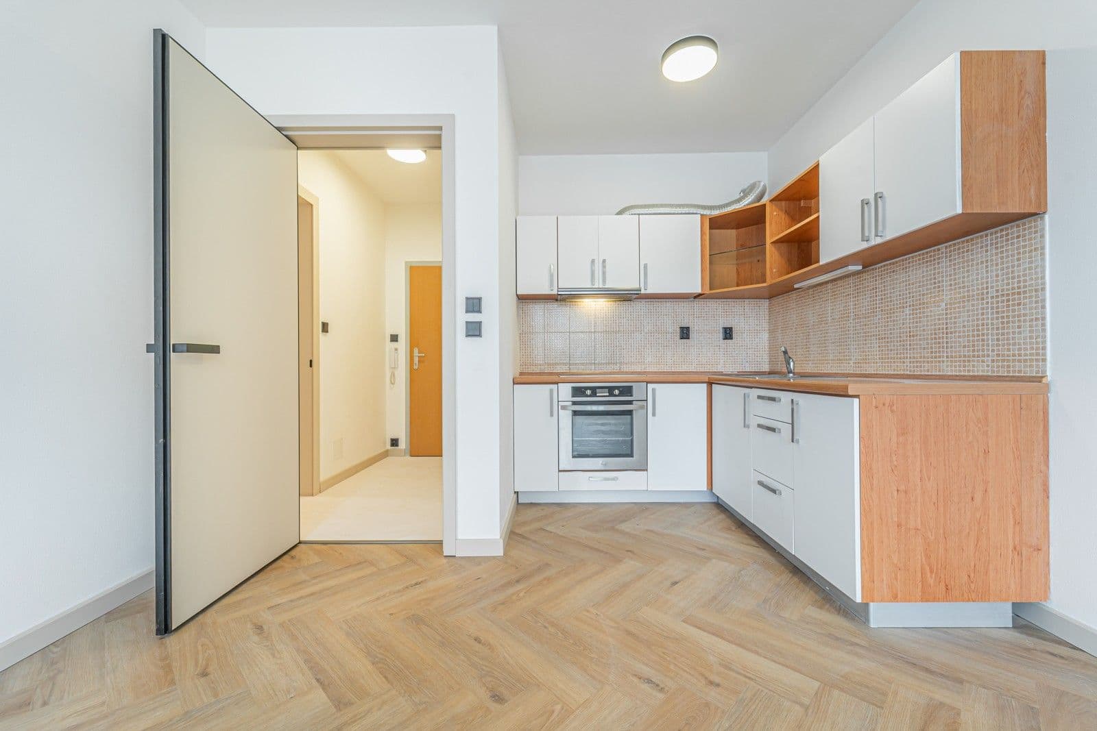 Pronájem bytu 2+kk 44 m², Berlínská, Praha, Praha Pronájem bytu 2+kk 44 m², Berlínská, Praha, Praha