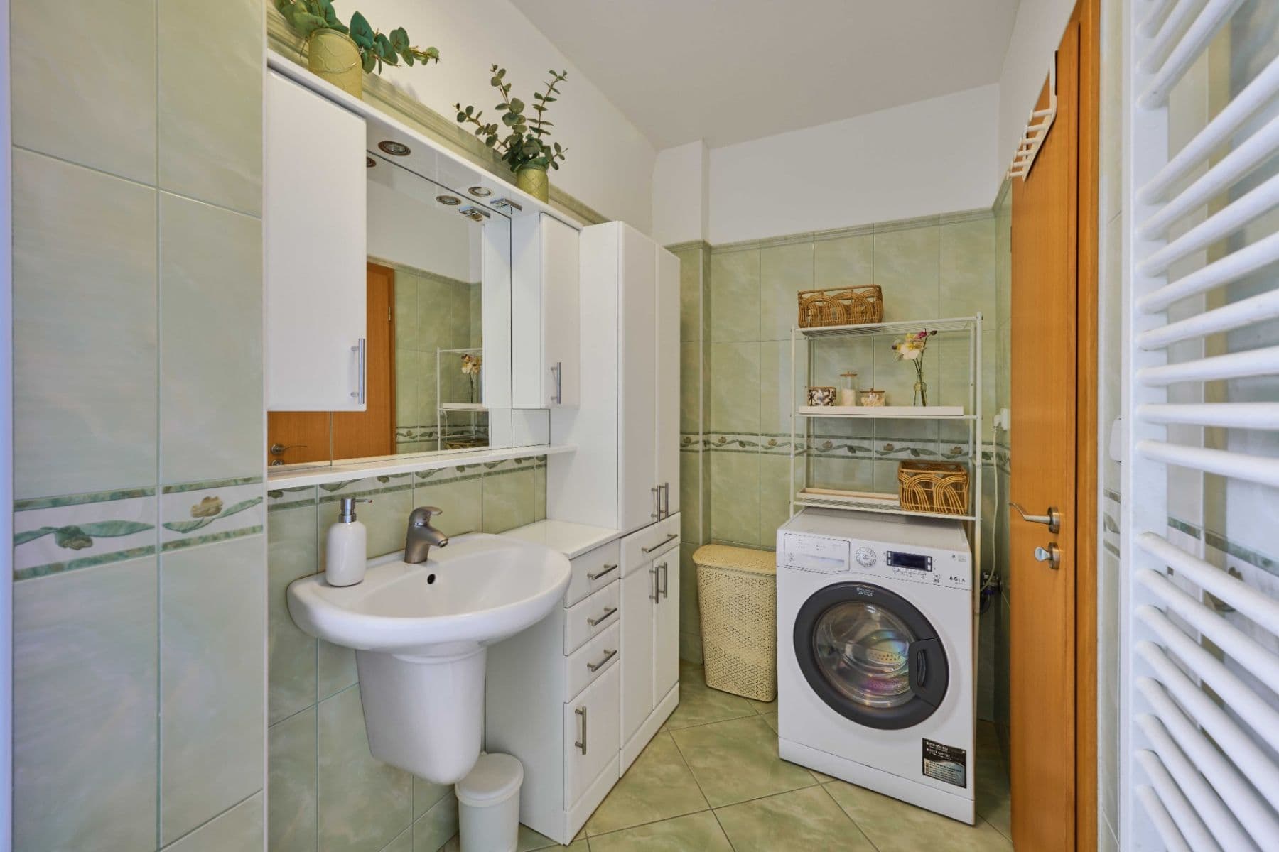 Prodej bytu 4+1 104 m², Na Mlynářce, Rudná, Středočeský kraj Prodej bytu 4+1 104 m², Na Mlynářce, Rudná, Středočeský kraj