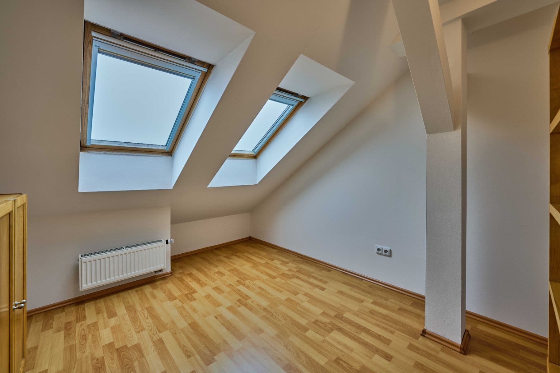 Prodej bytu 4+1 104 m², Na Mlynářce, Rudná, Středočeský kraj Prodej bytu 4+1 104 m², Na Mlynářce, Rudná, Středočeský kraj