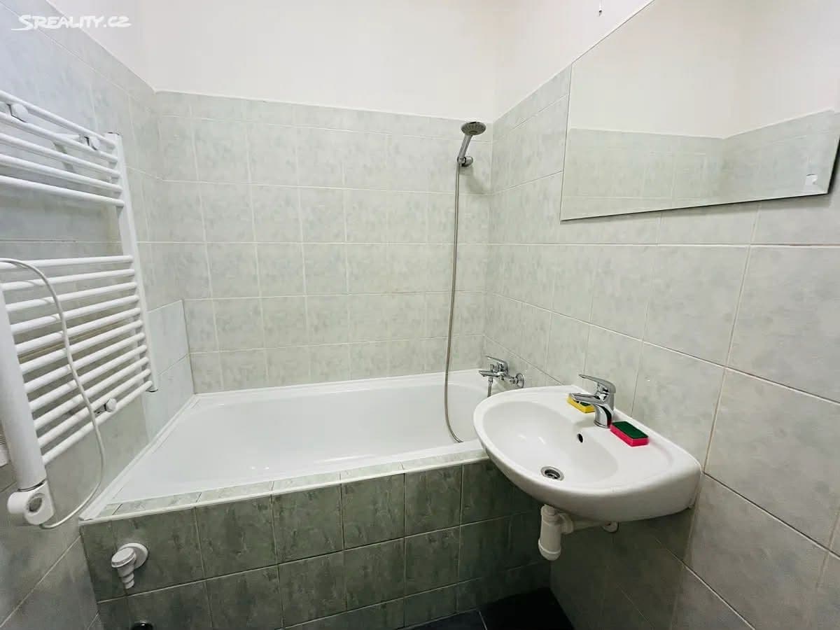 Pronájem bytu 2+kk 50 m², Pod Pekárnami, Praha, Praha Pronájem bytu 2+kk 50 m², Pod Pekárnami, Praha, Praha