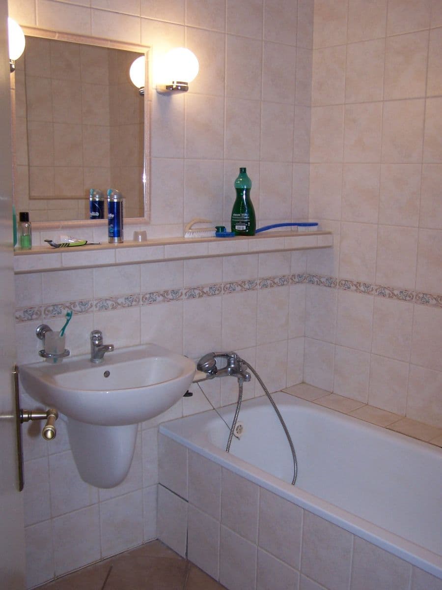 Pronájem bytu 1+kk 26 m², Bulharská, Pardubice, Pardubický kraj Pronájem bytu 1+kk 26 m², Bulharská, Pardubice, Pardubický kraj