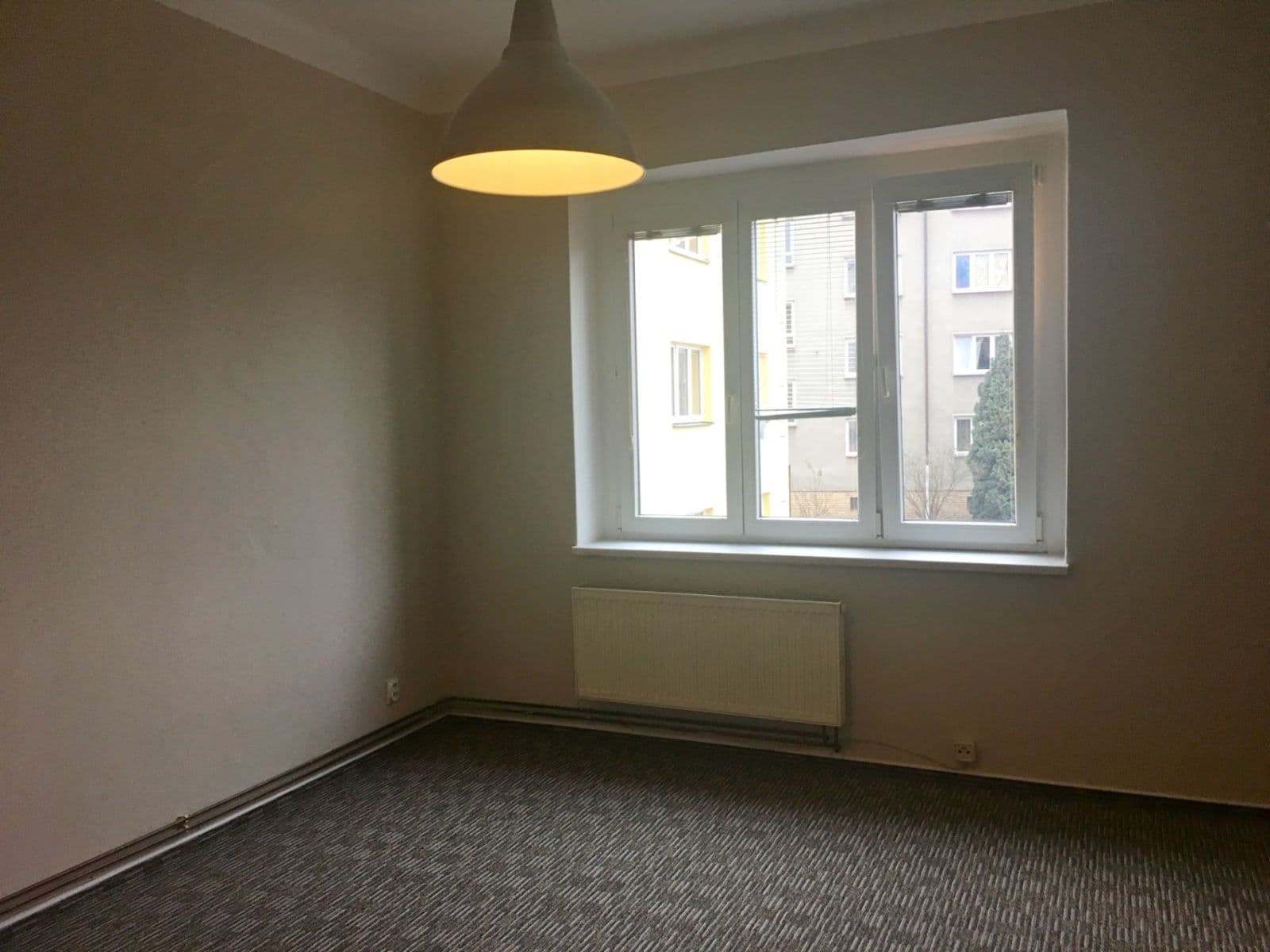 Pronájem bytu 1+kk 26 m², Bulharská, Pardubice, Pardubický kraj Pronájem bytu 1+kk 26 m², Bulharská, Pardubice, Pardubický kraj