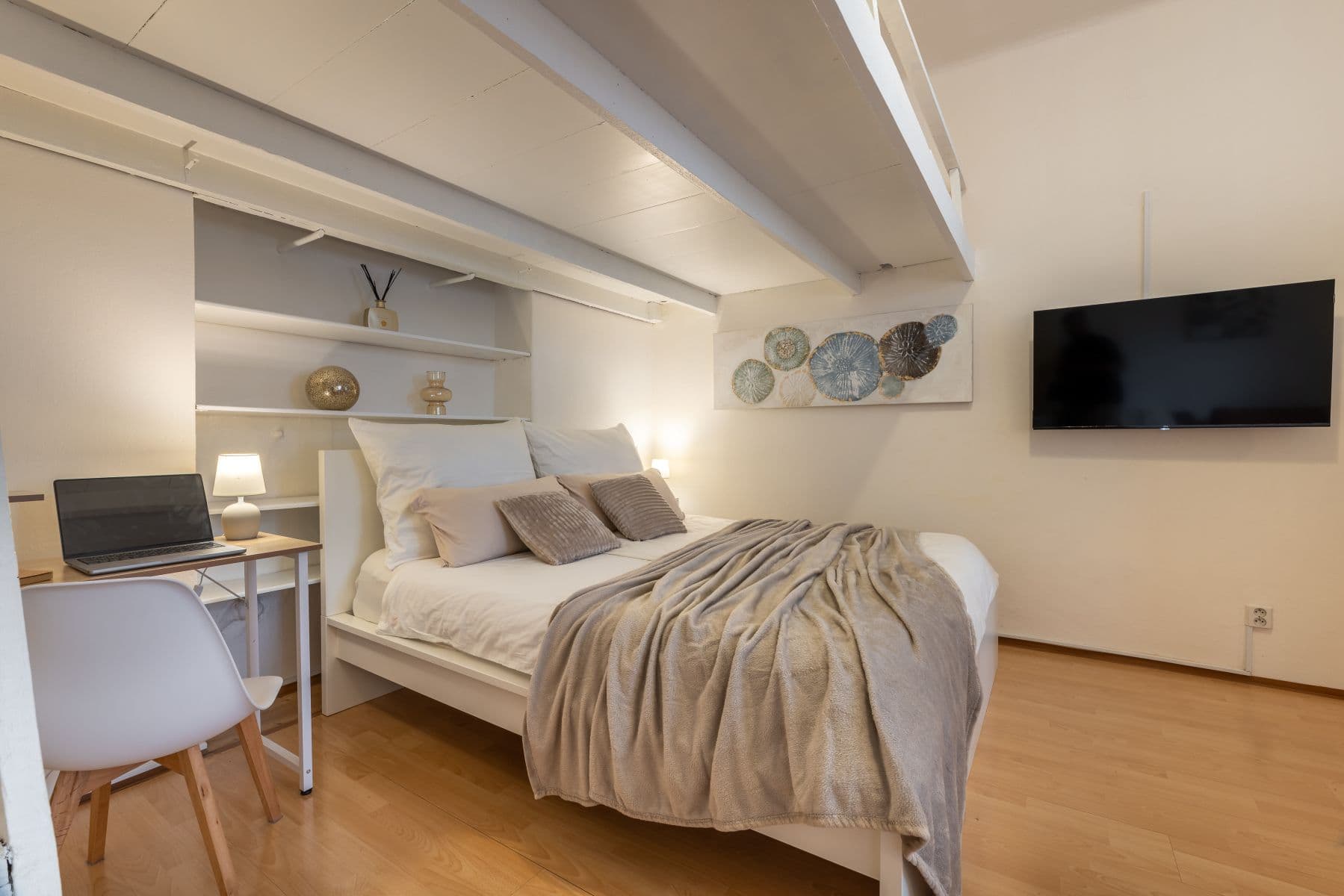 Pronájem bytu 37 m², U Parního mlýna, Praha, Praha Pronájem bytu 37 m², U Parního mlýna, Praha, Praha