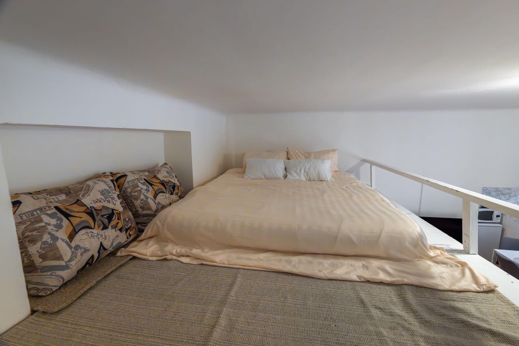 Pronájem bytu 37 m², U Parního mlýna, Praha, Praha Pronájem bytu 37 m², U Parního mlýna, Praha, Praha