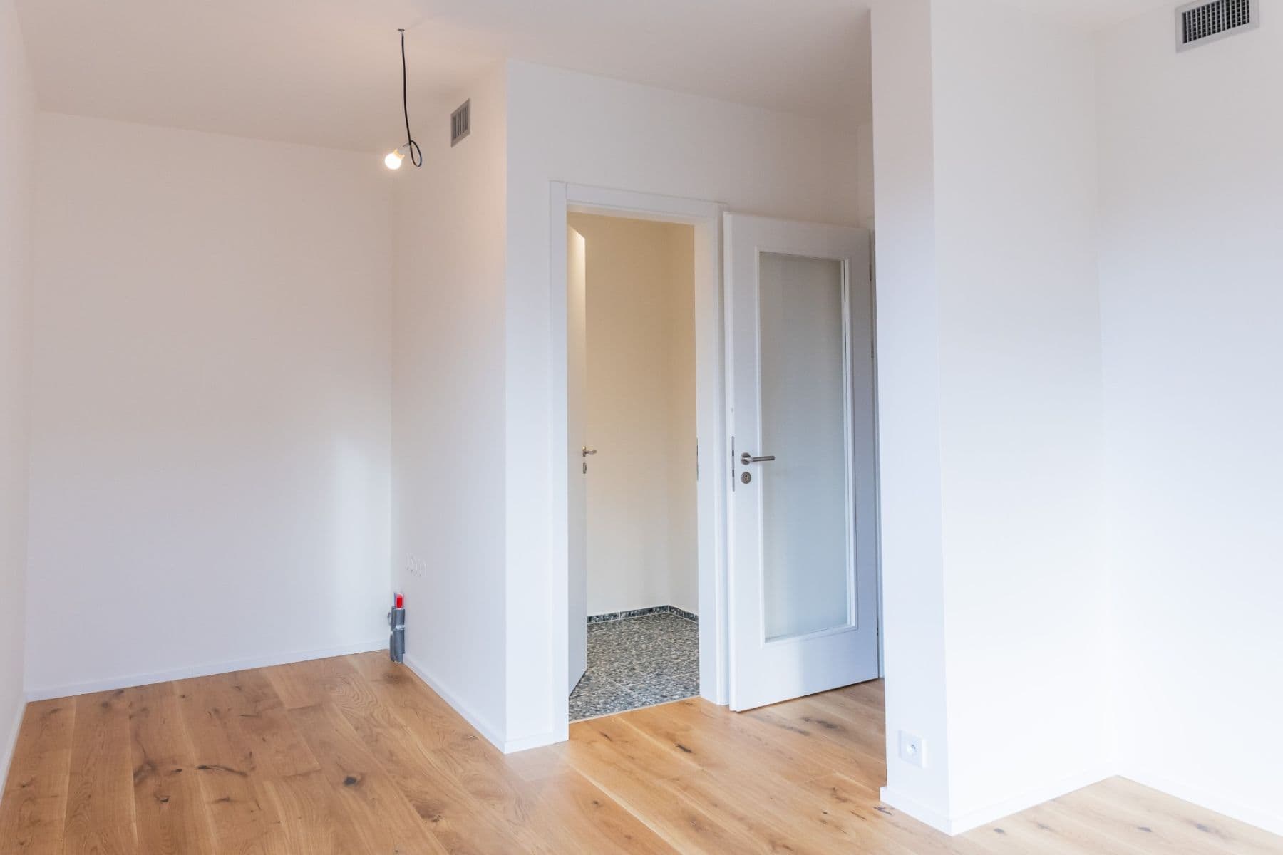 Prodej bytu 2+kk 50 m², U Komína, Praha, Praha Prodej bytu 2+kk 50 m², U Komína, Praha, Praha