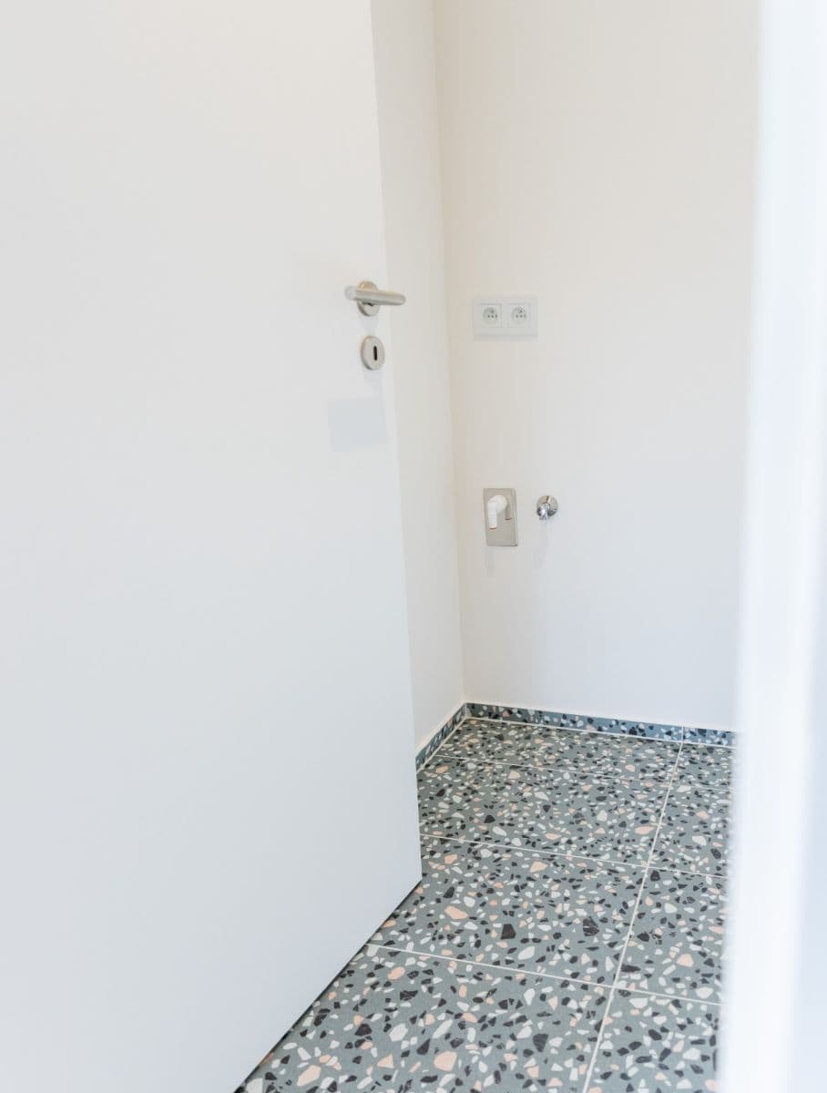 Prodej bytu 2+kk 50 m², U Komína, Praha, Praha Prodej bytu 2+kk 50 m², U Komína, Praha, Praha