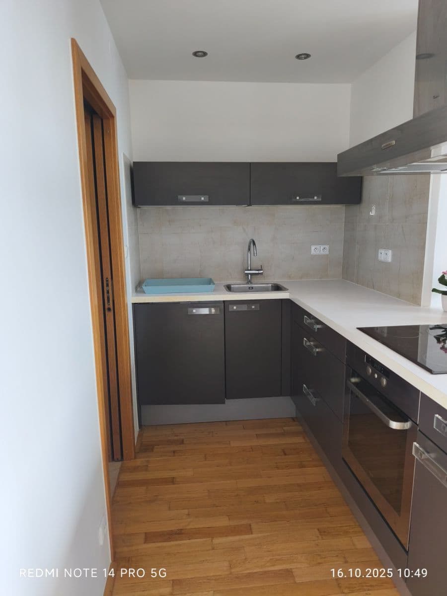 Pronájem bytu 1+kk 35 m², Nedvězská, Praha, Praha Pronájem bytu 1+kk 35 m², Nedvězská, Praha, Praha