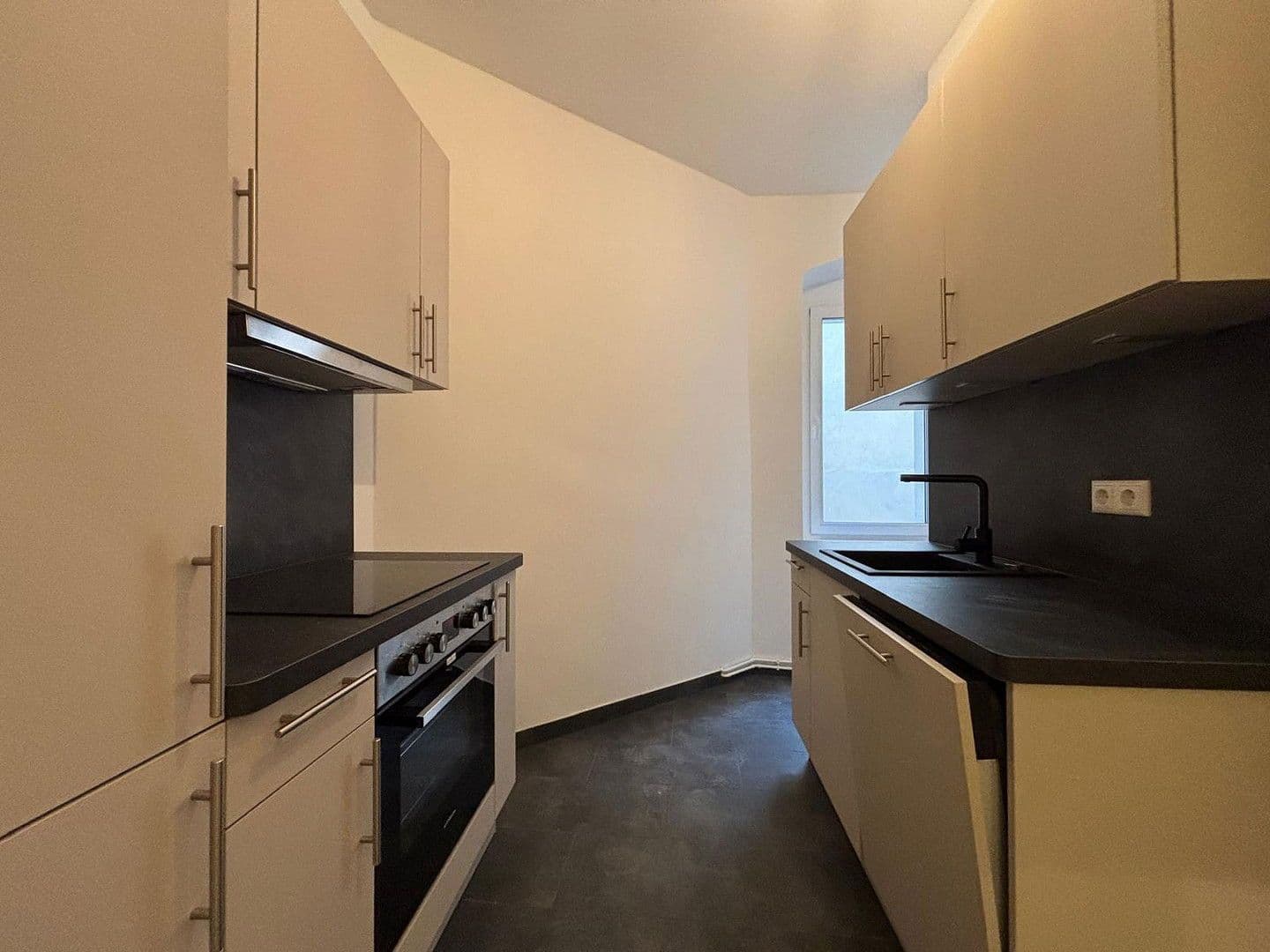 Pronájem bytu 1+1 47 m², Berlin, Berlín Pronájem bytu 1+1 47 m², Berlin, Berlín