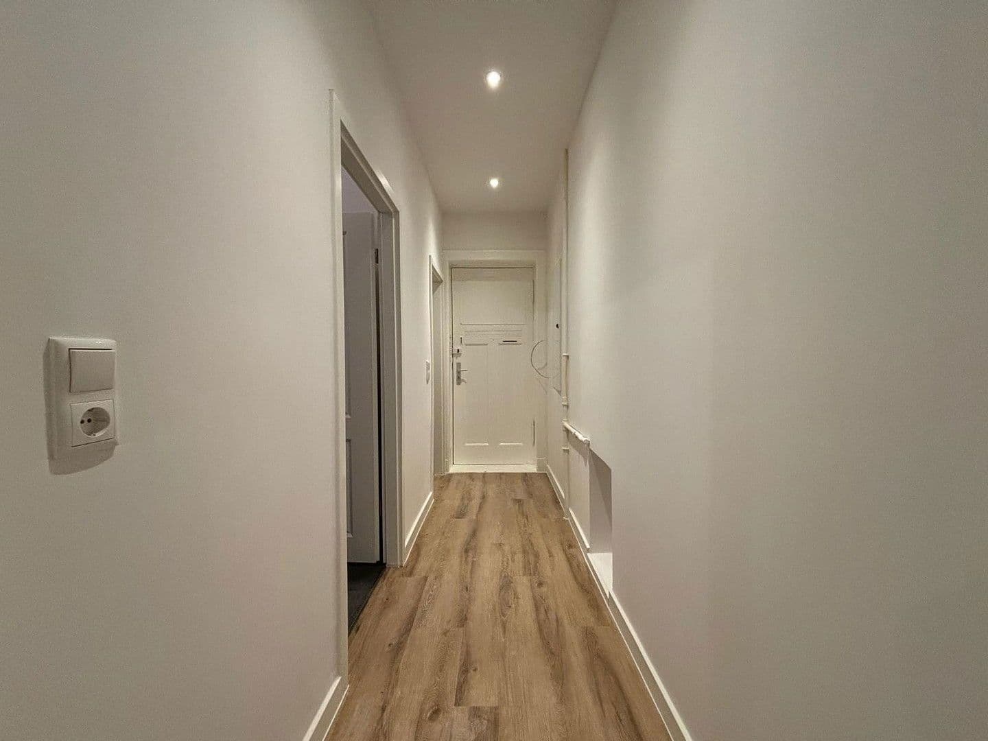 Pronájem bytu 1+1 47 m², Berlin, Berlín Pronájem bytu 1+1 47 m², Berlin, Berlín