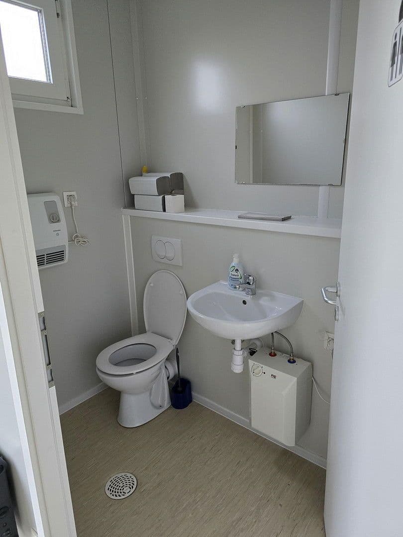 Prodej kanceláře 135 m², Michelau in Oberfranken, Bavorsko Prodej kanceláře 135 m², Michelau in Oberfranken, Bavorsko