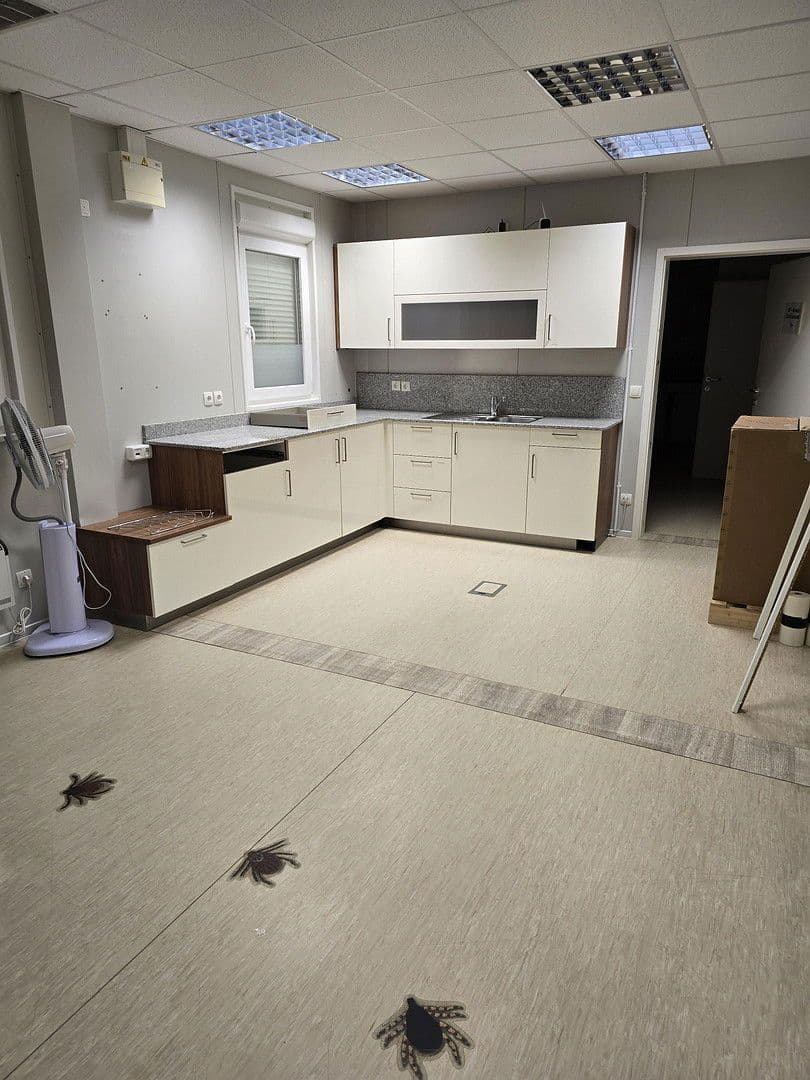 Prodej kanceláře 135 m², Michelau in Oberfranken, Bavorsko Prodej kanceláře 135 m², Michelau in Oberfranken, Bavorsko