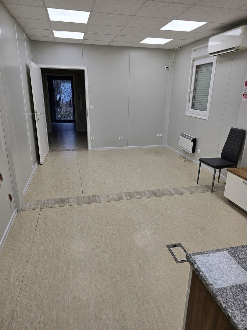 Prodej kanceláře 135 m², Michelau in Oberfranken, Bavorsko Prodej kanceláře 135 m², Michelau in Oberfranken, Bavorsko