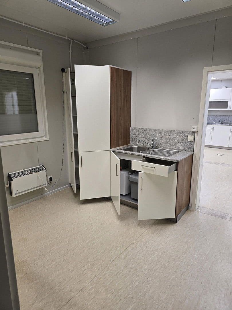 Prodej kanceláře 135 m², Michelau in Oberfranken, Bavorsko Prodej kanceláře 135 m², Michelau in Oberfranken, Bavorsko